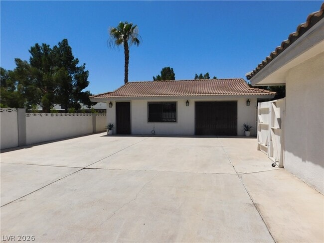 Building Photo - 3335 Beam Dr