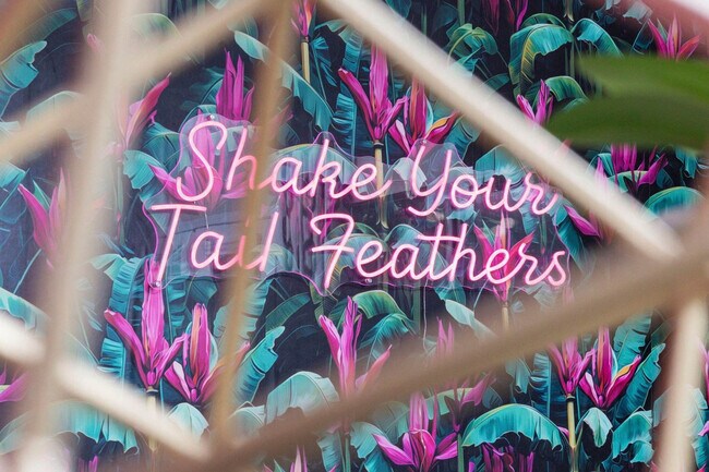 Building Photo - 414 28th Ave N