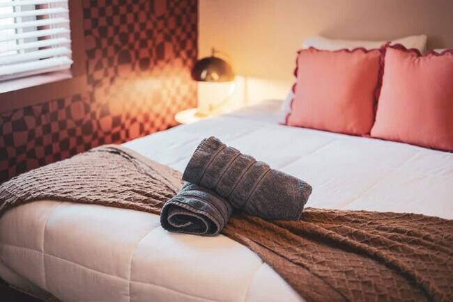 Building Photo - 12080 W 32nd Dr