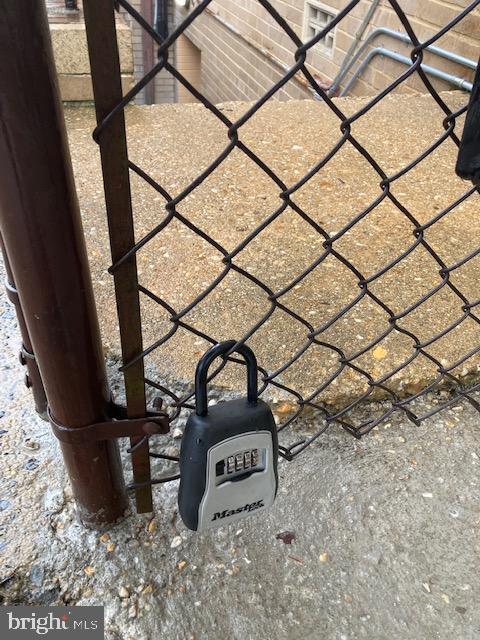 Building Photo - 8601 Manchester Rd