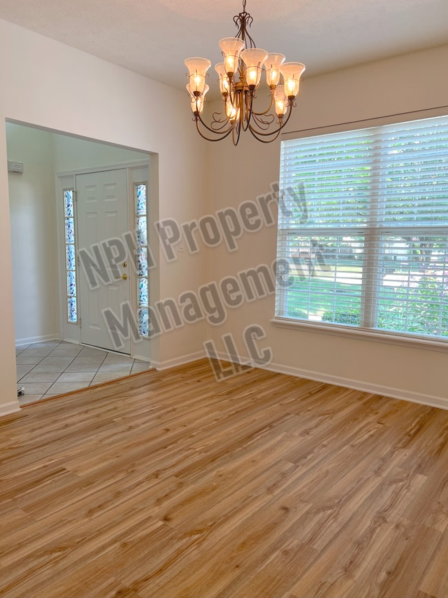 Building Photo - 11726 Kingwood Ct