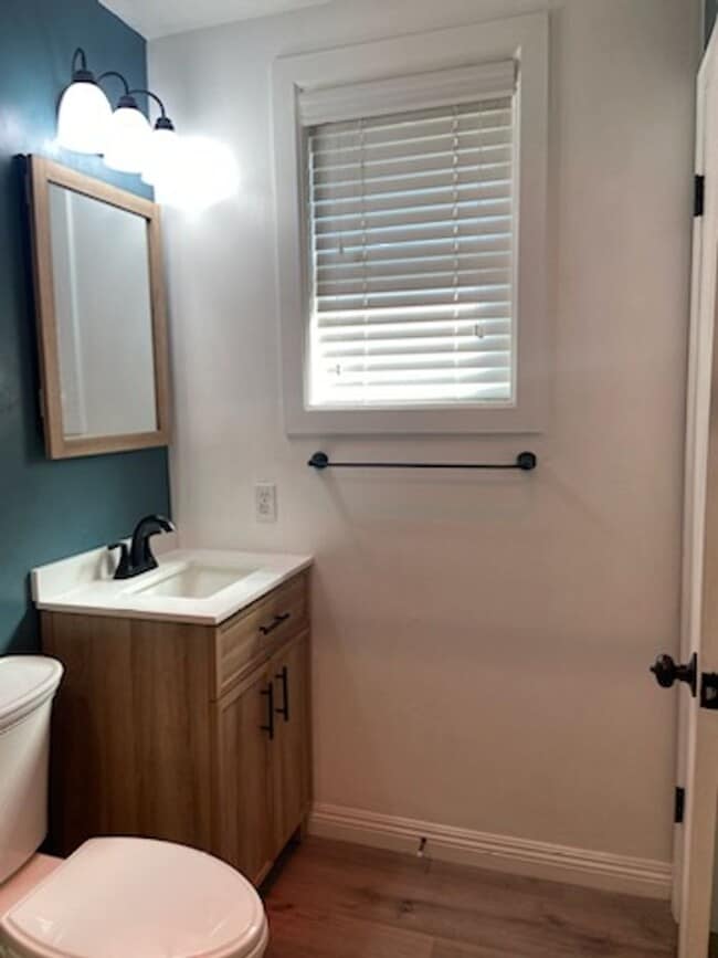 Building Photo - NEWLY REMODLED 3 BEDROOM HOUSE IN MARYSVILLE