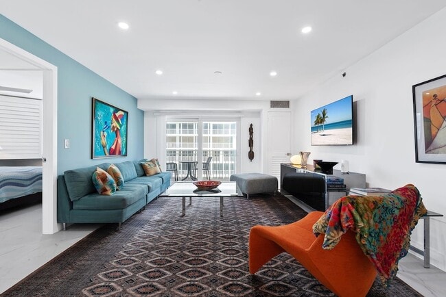 Building Photo - 3215 S Ocean Blvd