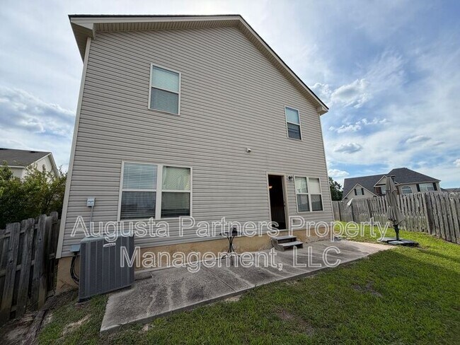 Building Photo - 3012 Burgess St