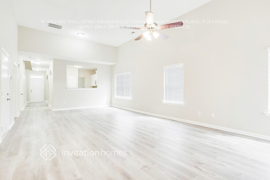 Building Photo - 3232 Tallon Ln SW