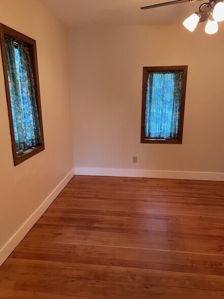 Bedroom - 4903 Terminal Dr