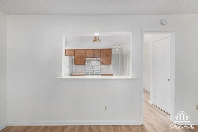 Building Photo - 900 S 55th St