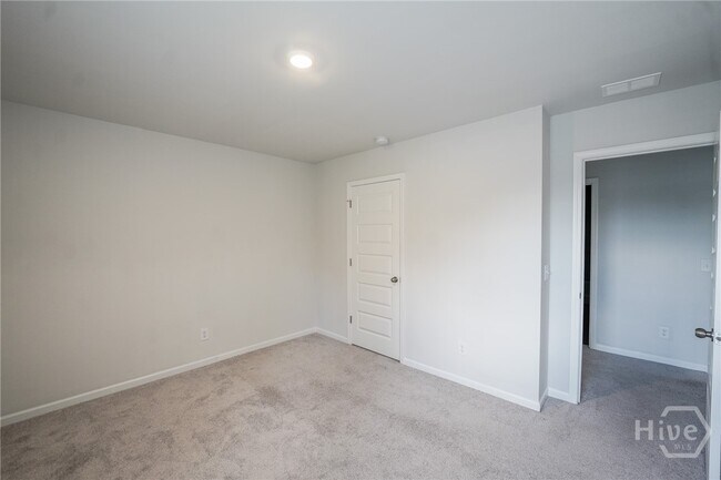 Building Photo - 255 Lillian St