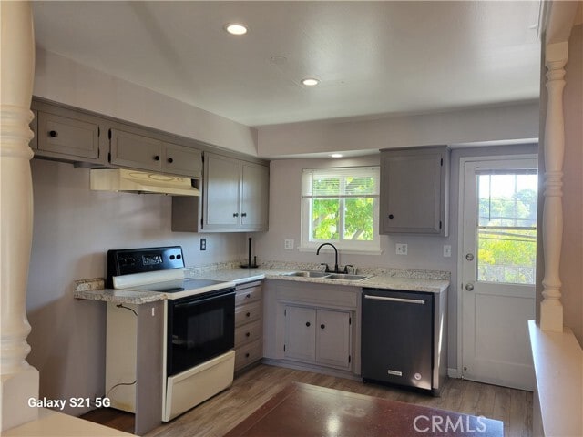 Building Photo - 16862 Coach Ln
