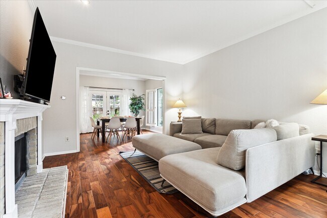 Building Photo - 11711 Memorial Dr