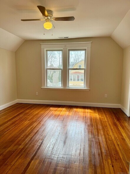 Building Photo - 61 Fairfield St