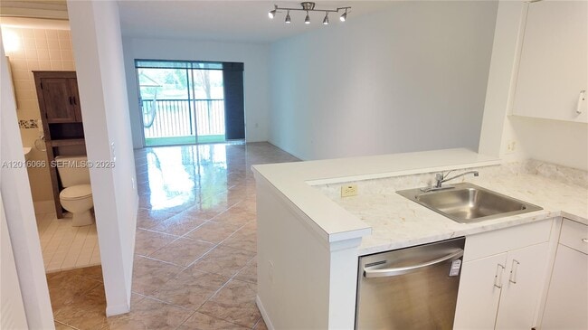 Building Photo - 2236 N Cypress Bend Dr