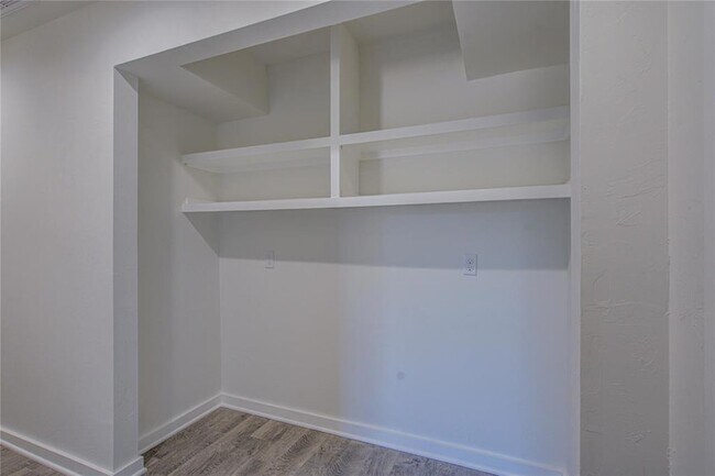 Building Photo - 515 Jackson St