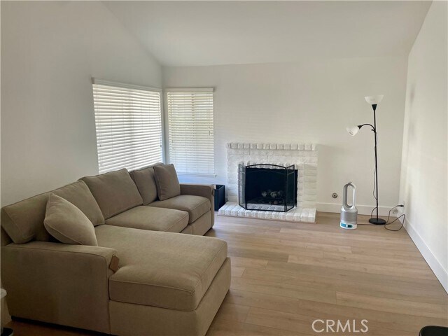 Building Photo - 16 Brookmont