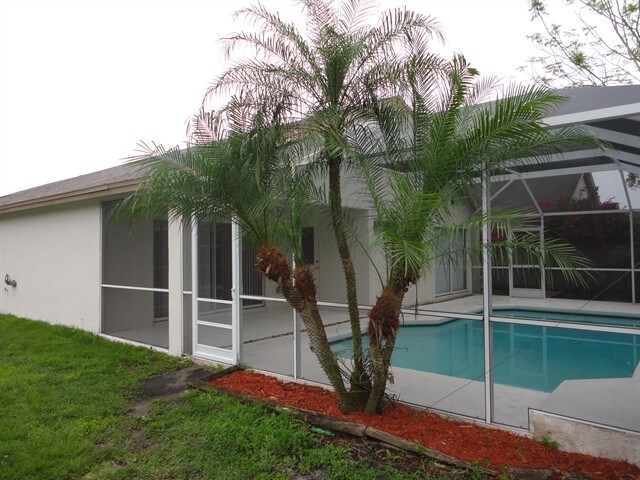 Building Photo - 1722 Wakefield Dr