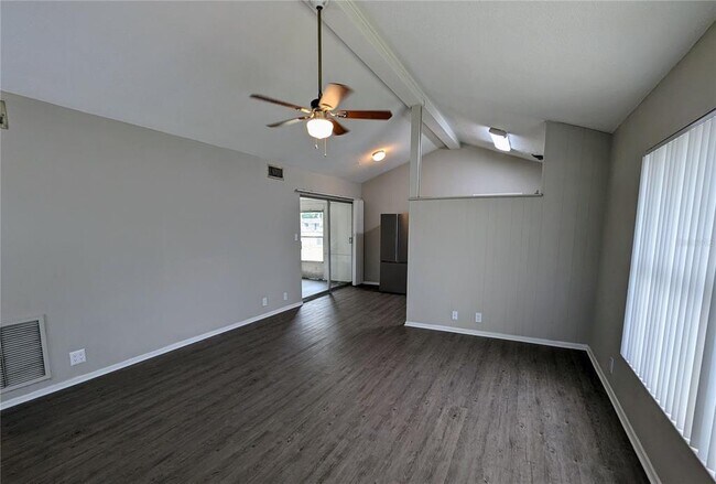 Building Photo - 2201 24th Ave W