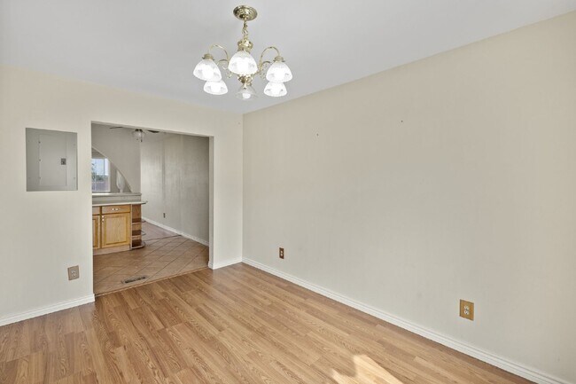 Building Photo - 4319 Millburn S