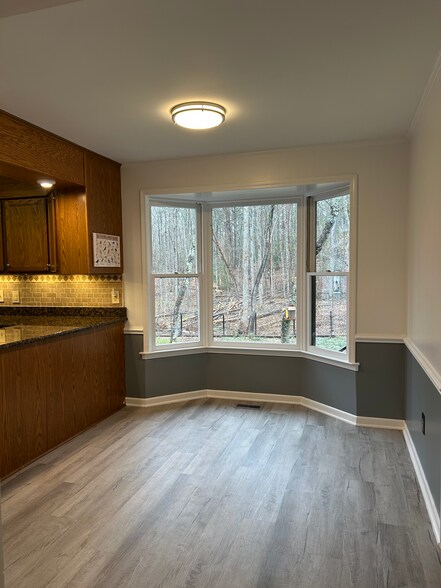 Building Photo - 510 Squire Cir