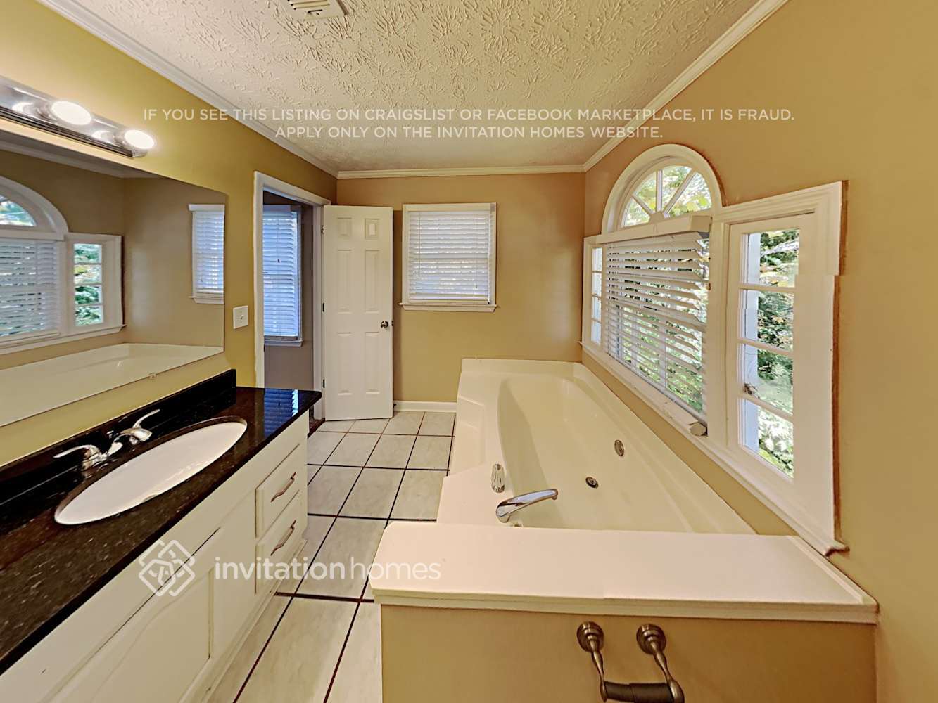 Building Photo - 4611 Pine Harbor Ct NE