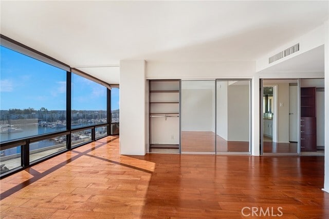 Building Photo - 4335 Marina City Dr