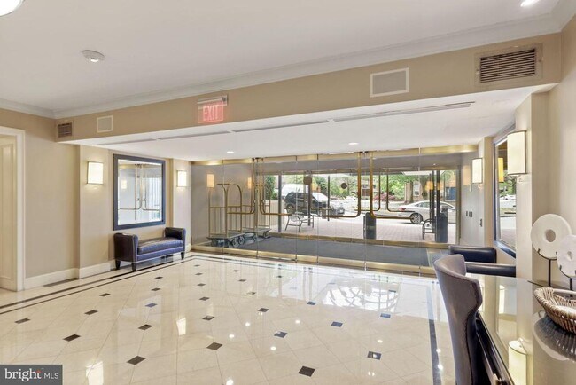 Building Photo - 4601 N Park Ave
