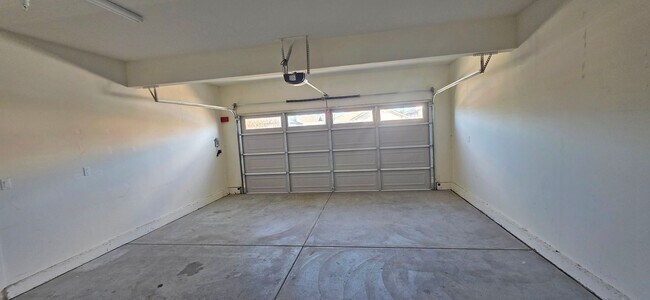 Building Photo - 1982 Dogwood Dr