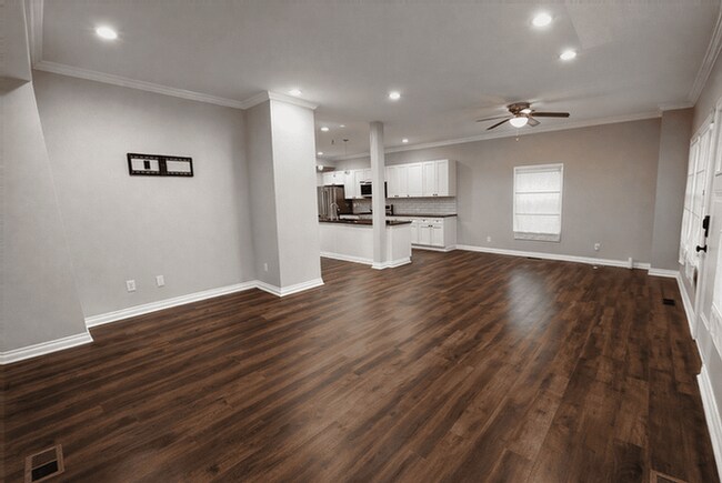 Building Photo - 1366 Cole St