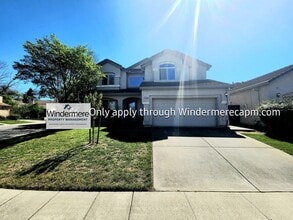 Building Photo - Gorgeous Home in Natomas!