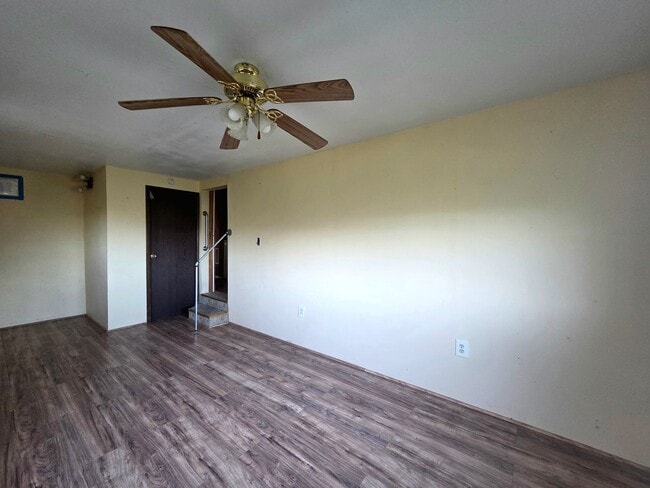 Building Photo - 3 Bed, 1.5 Bath Country-Home on 5 Acres