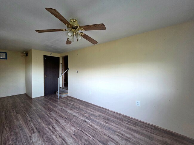 Building Photo - 3 Bed, 2 Bath Country-Home on 5 Acres