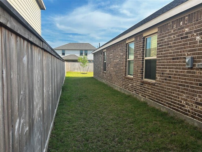 Building Photo - 21927 Citrus Grove Ct