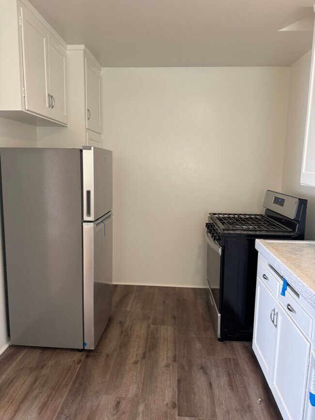 Building Photo - 1 Bedroom 1 bath apartment