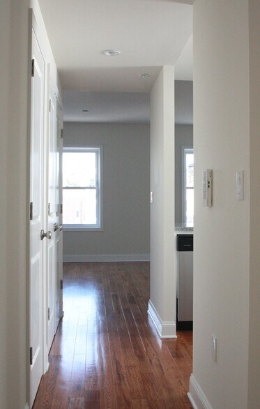 Building Photo - 515 Fitzwater St