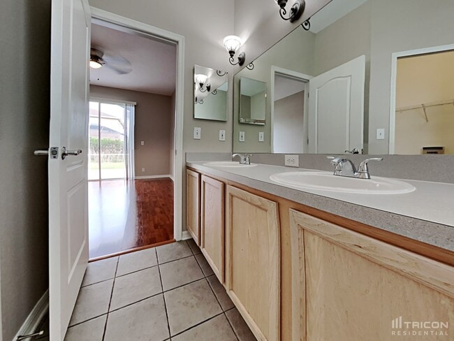 Building Photo - 18315 Brookpark Dr