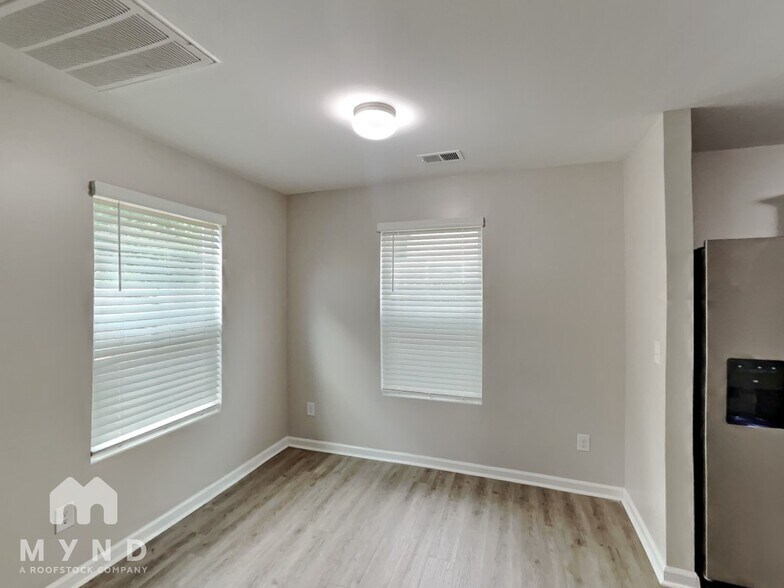 Building Photo - 117 Patriot Point Dr