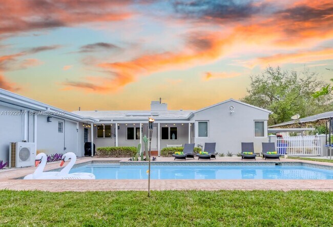 Building Photo - 1230 SW 22nd Terrace