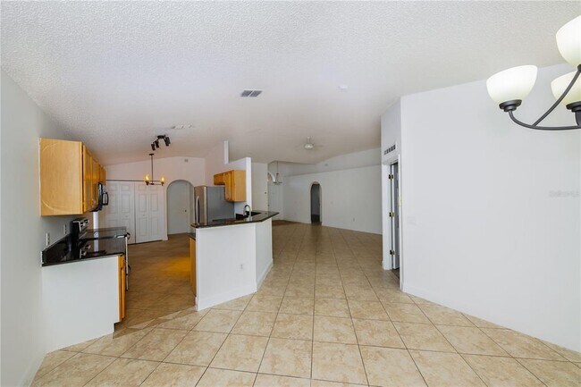 Building Photo - 16686 Corner Cove Way