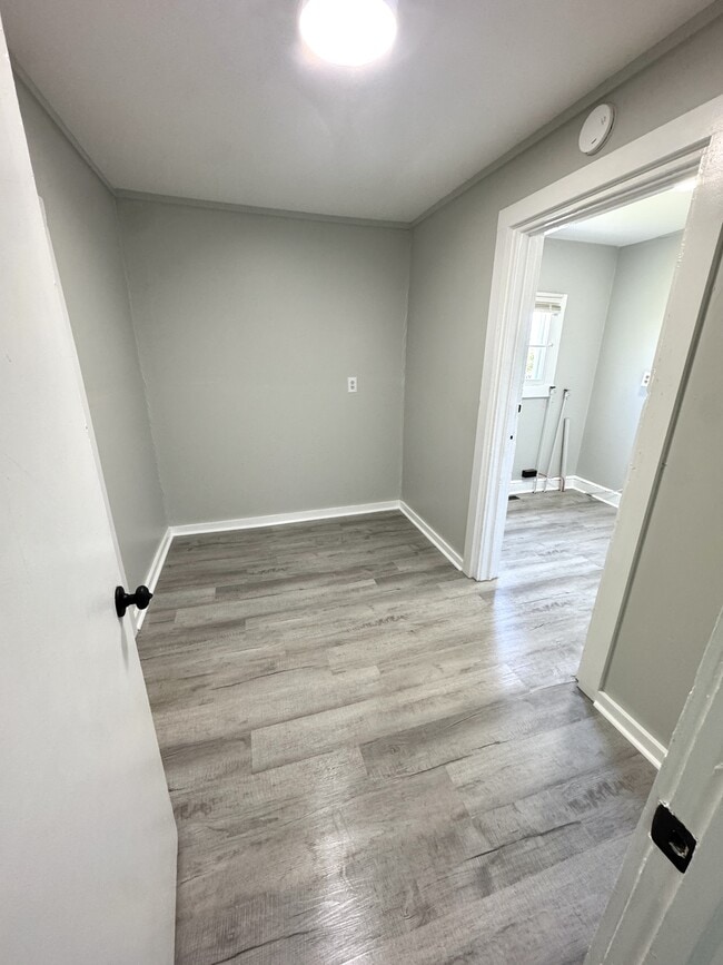 Building Photo - 105 Trail Dr