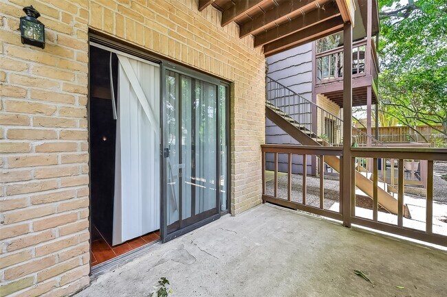 Building Photo - 11711 Memorial Dr