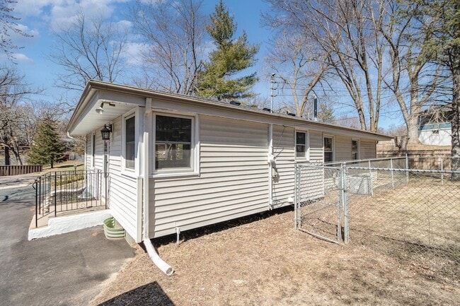 Building Photo - 11509 Palmer Rd