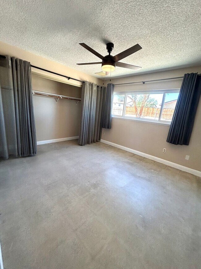 Building Photo - NEWLY RENOVATED 2 BEDROOM 1 BATHROOM HOME