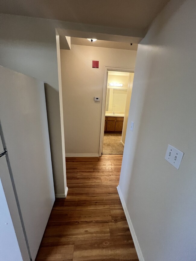 Building Photo - 2bed1bath 0deposit program**