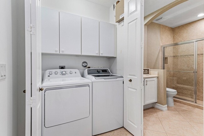 Building Photo - 6309 Graycliff Dr