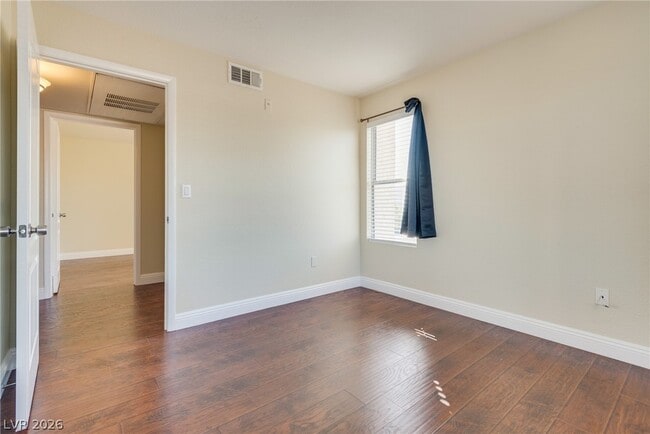 Building Photo - 5055 W Hacienda Ave