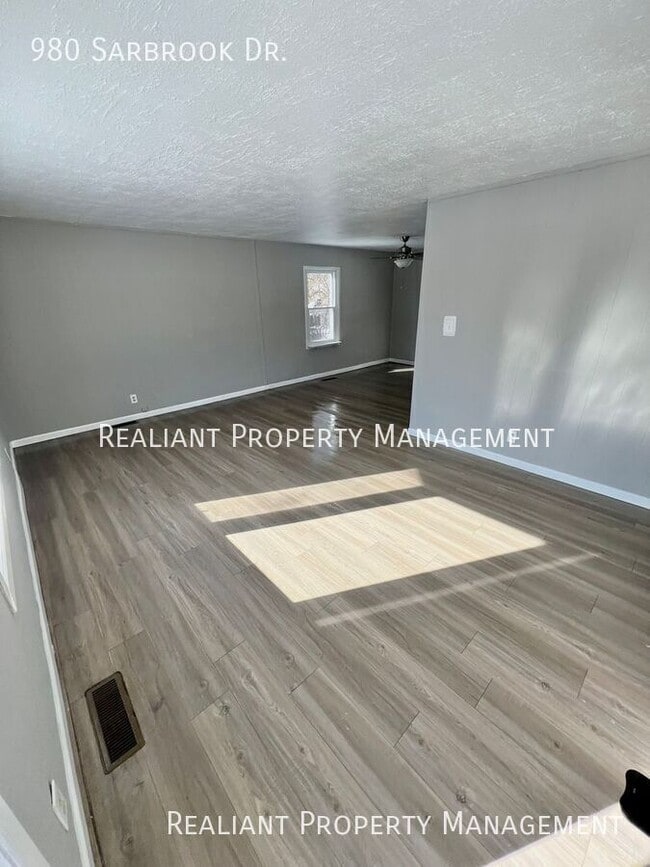 Building Photo - 980 Sarbrook Dr