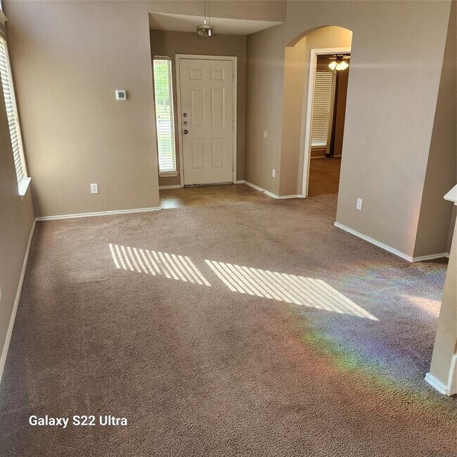Building Photo - 2341 Bluffstone Dr