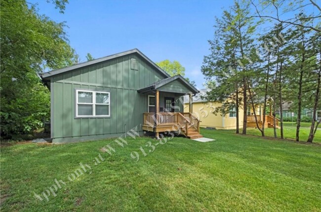 Building Photo - Like New Furnished Home in Lawrence Short Term Lease-Coming SOON!!