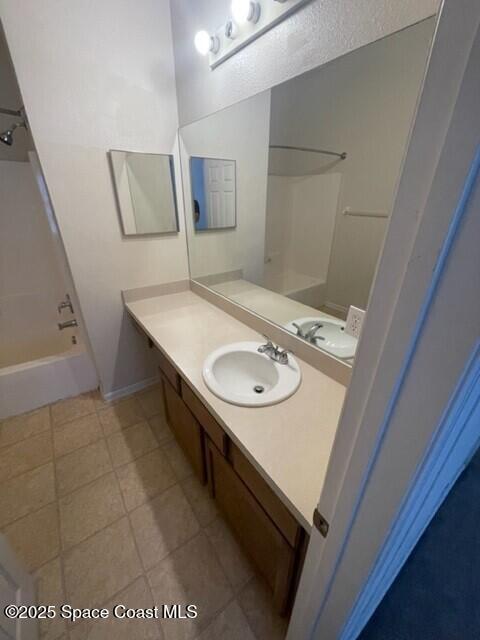 Building Photo - 2990 S Fiske Blvd