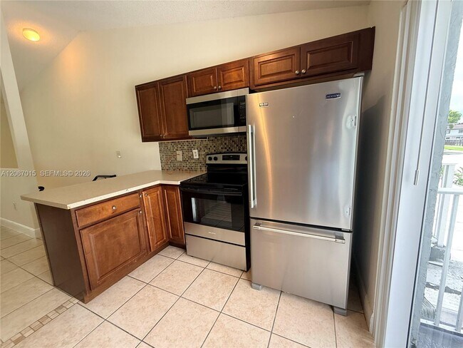 Building Photo - 7991 SW 152nd Ave