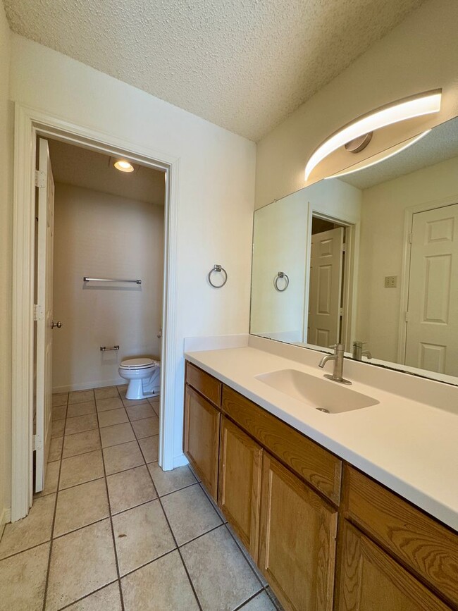 Building Photo - Duplex